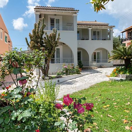Averto Corfu Apartments Дассия Экстерьер фото