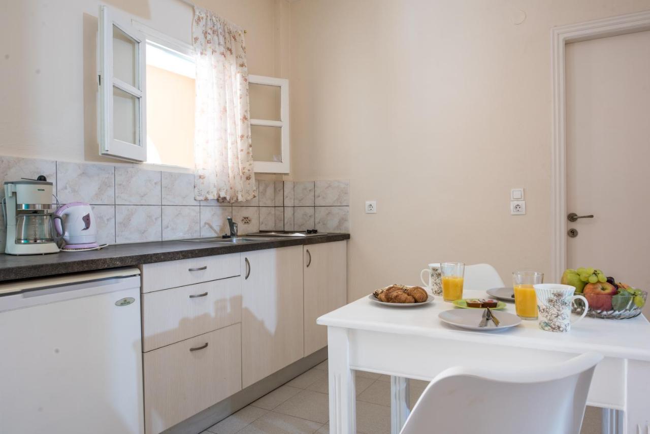 Averto Corfu Apartments Дассия Экстерьер фото