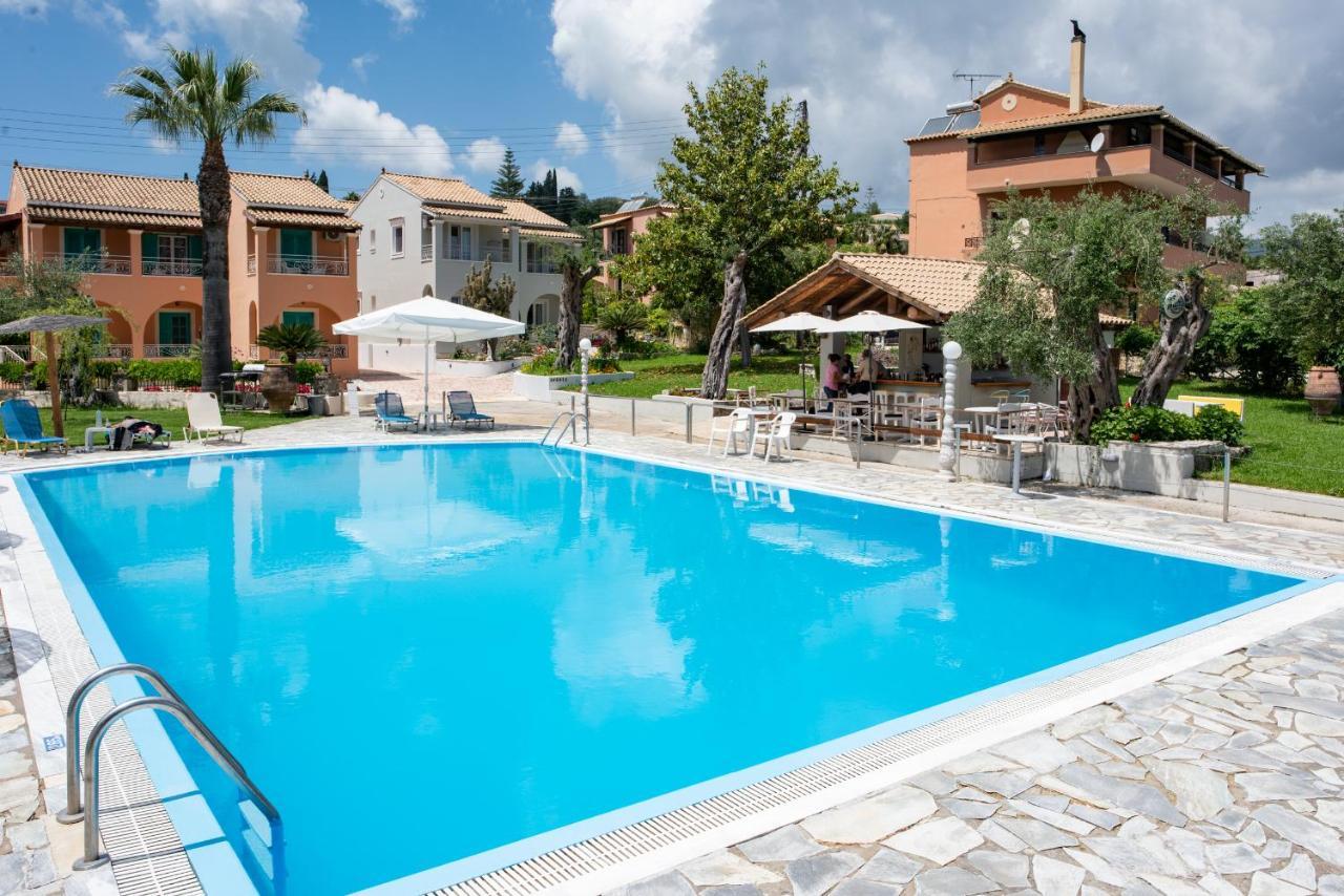 Averto Corfu Apartments Дассия Экстерьер фото