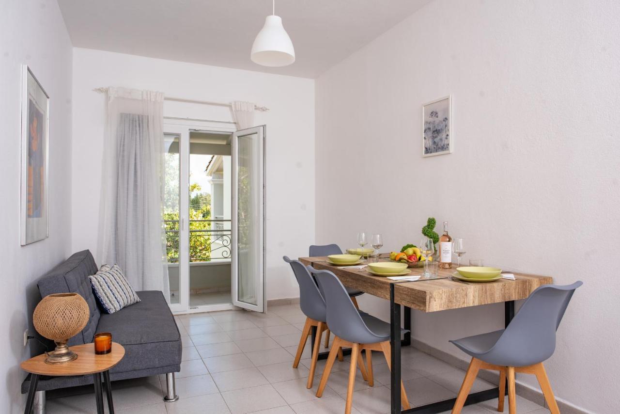 Averto Corfu Apartments Дассия Экстерьер фото
